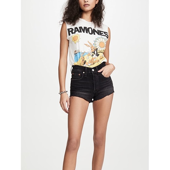 Levi’s black denim shorts - runs small - Picture 3 of 4